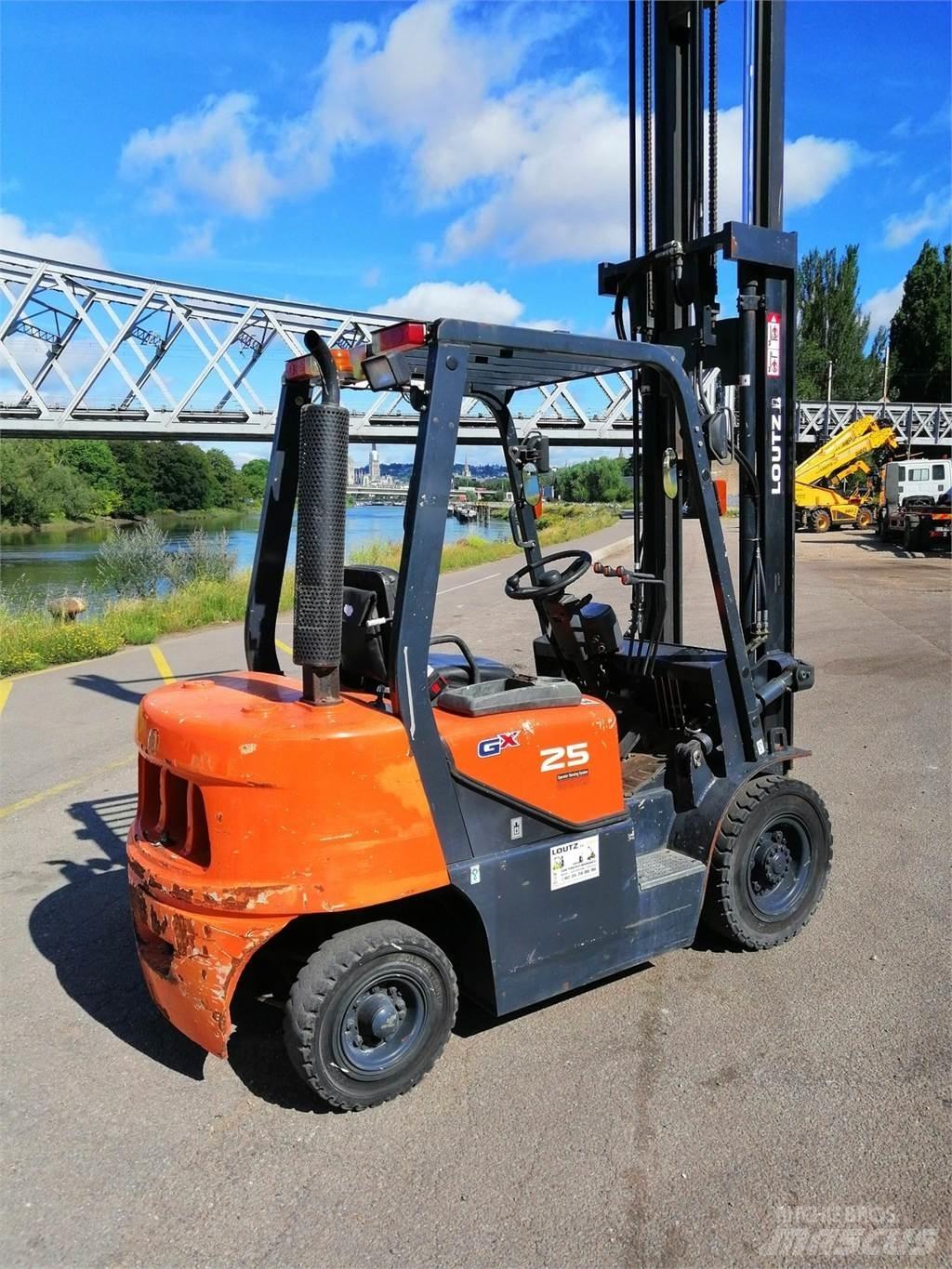 Doosan D25G Kahveltõstukid - muud