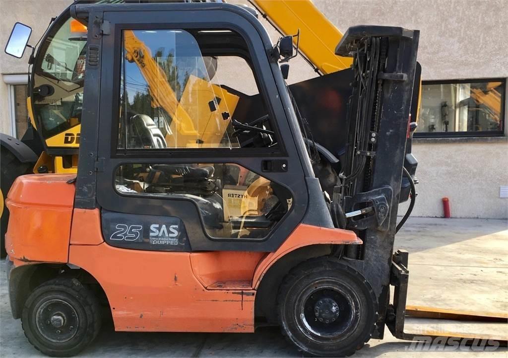Toyota 7FD25 Kahveltõstukid - muud