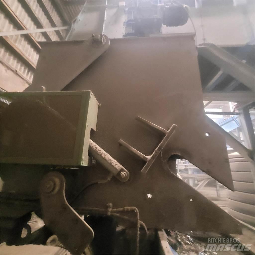 DGM 40 Prügipurustajad