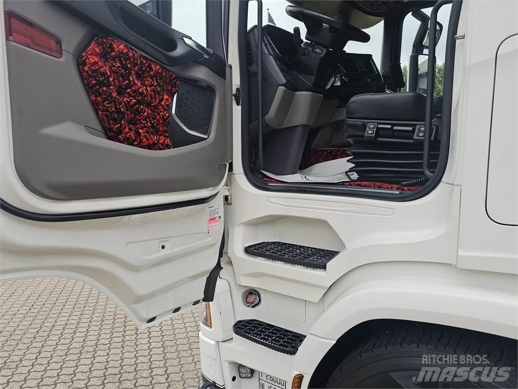 Scania R540 6x2 Sadulveokid