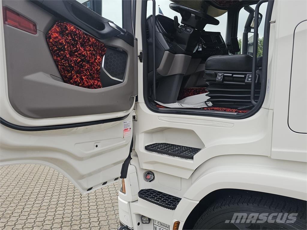 Scania R540 6x2 Sadulveokid