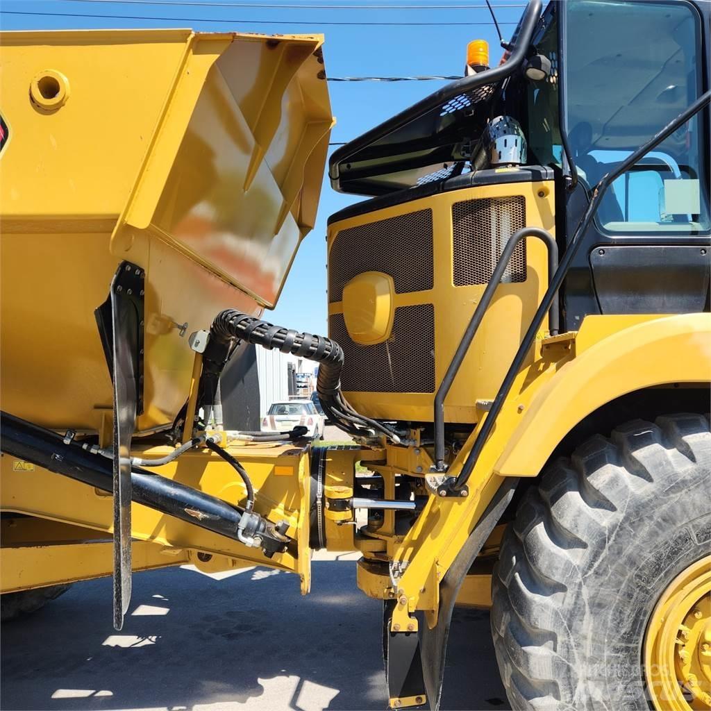 CAT 730 Liigendraamiga pinnaseveokid