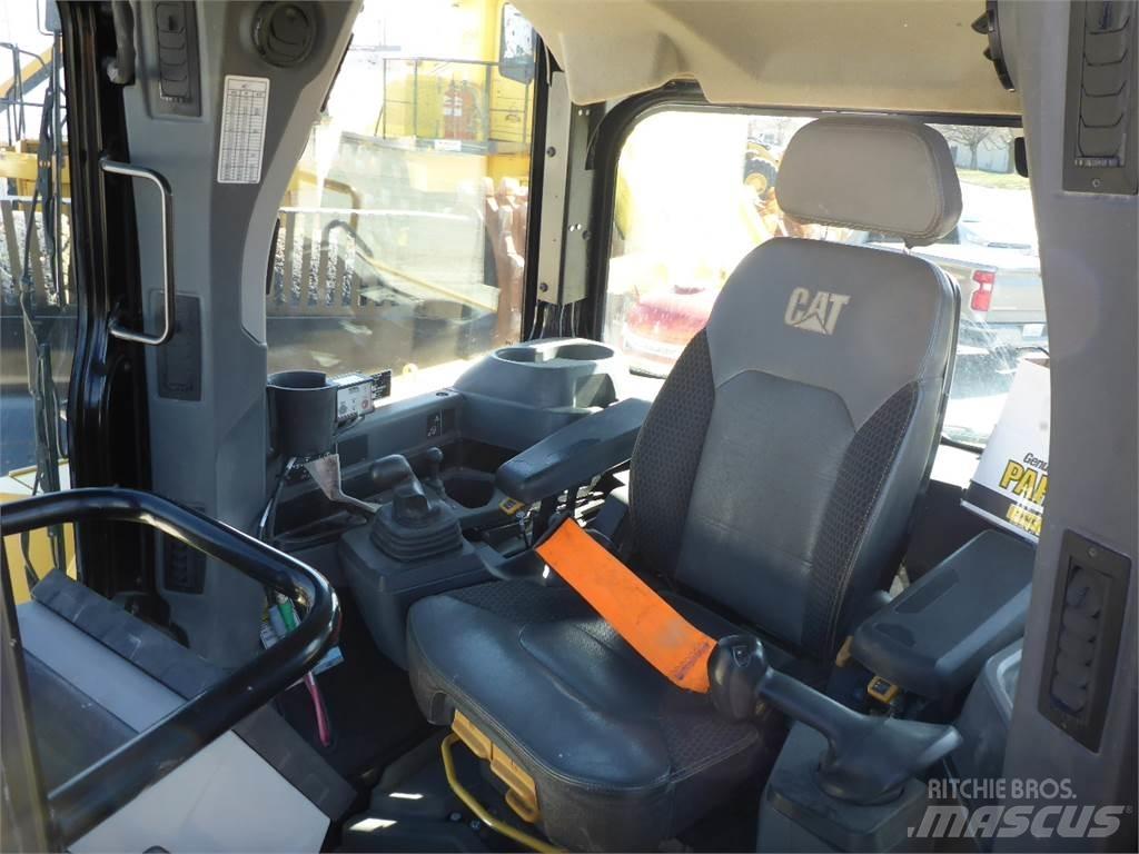 CAT D6 XL WH Buldooserid