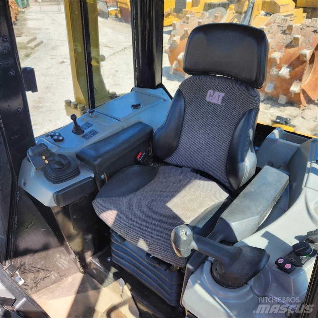 CAT D6N LGP Buldooserid