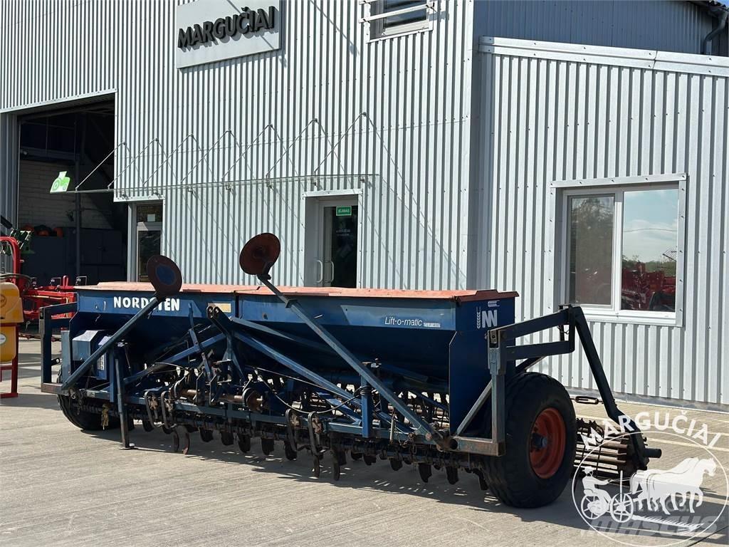 Nordsten CLF 400, 4 m. Muud põllumajandusmasinad