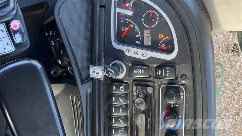 JCB 4CX Ekskavaatorlaadurid