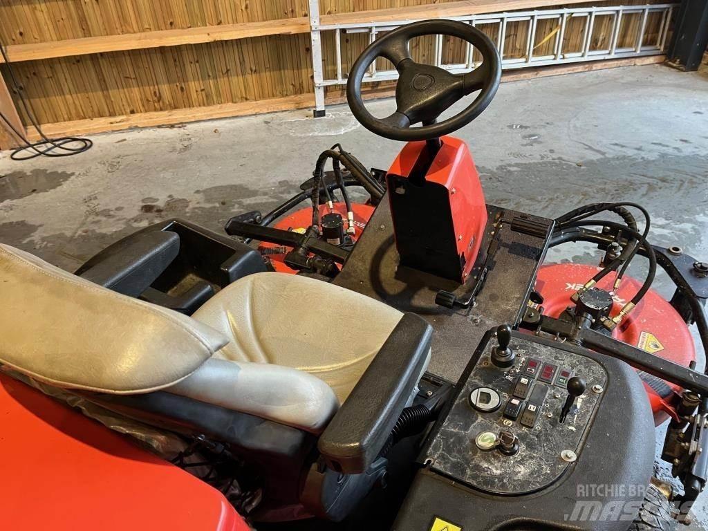 Jacobsen AR-3 Murutraktorid