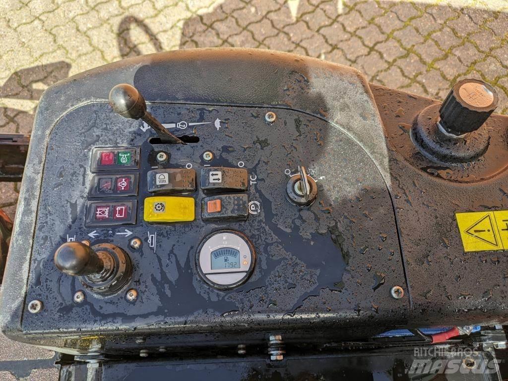 Jacobsen AR-3 Murutraktorid