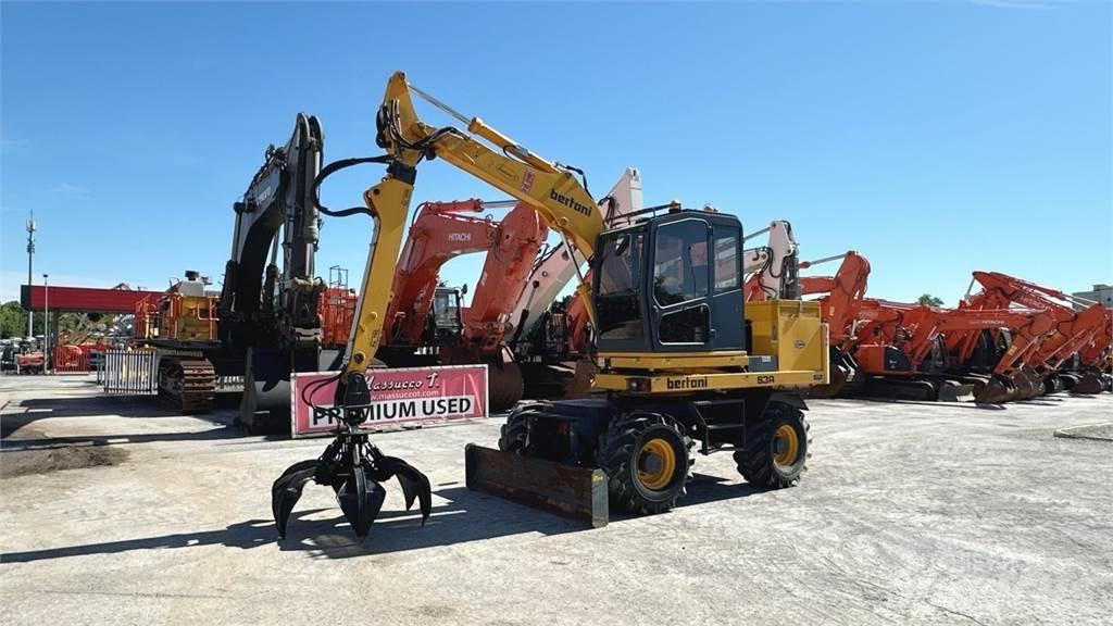 Bertani S3A 4X4 Ratasekskavaatorid