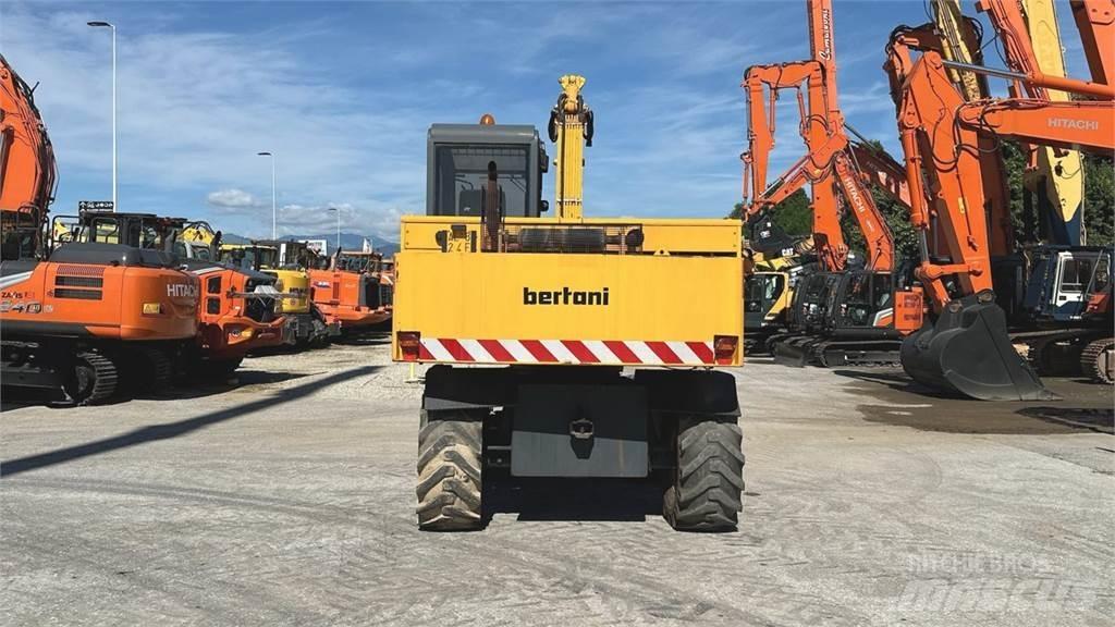 Bertani S3A 4X4 Ratasekskavaatorid