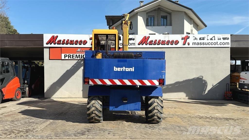 Bertani S3A 4x4 Ratasekskavaatorid