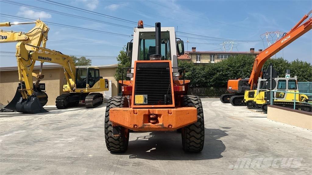 Fiat-Hitachi FR90 4X4 Rataslaadurid
