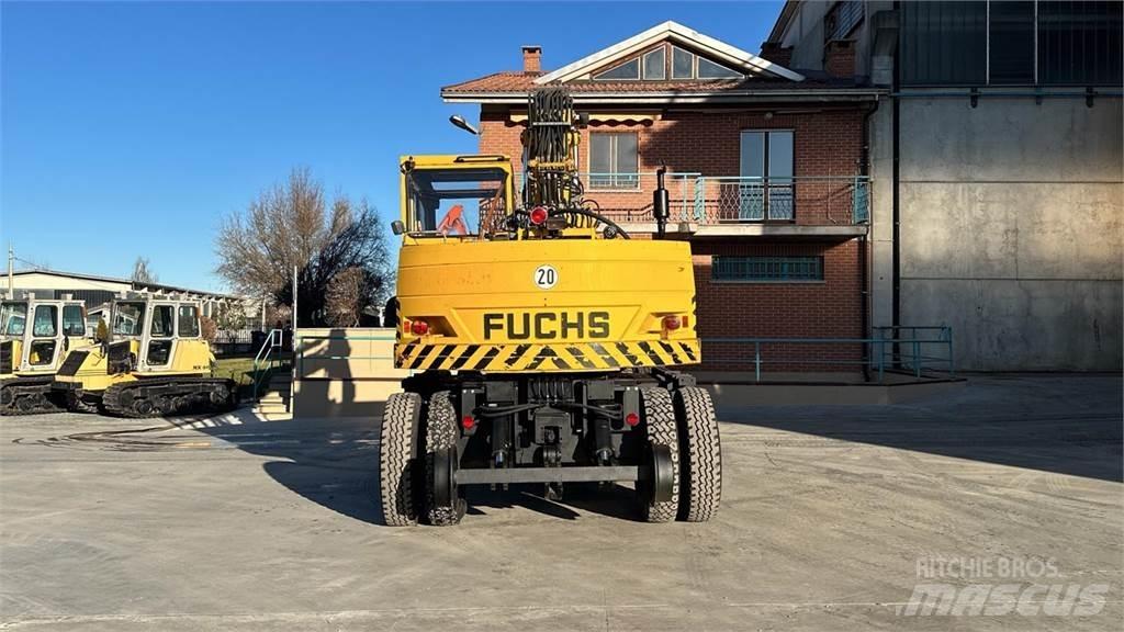Fuchs MHB 230 ZW 4x4 Ratasekskavaatorid