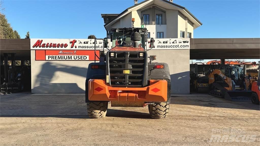 Hitachi ZW220-6 Rataslaadurid