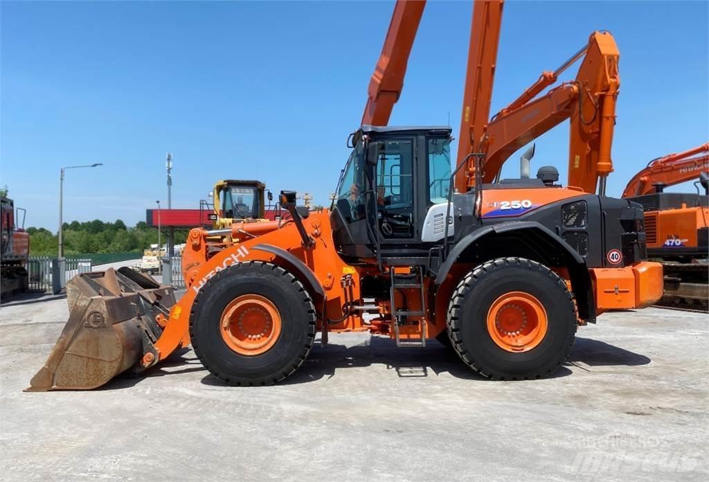 Hitachi ZW250-6 Rataslaadurid