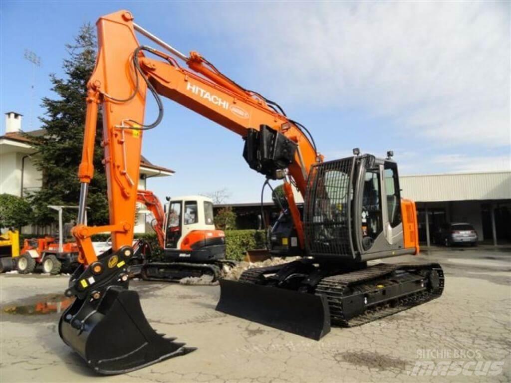 Hitachi ZX135 US-6 Metsaekskavaatorid