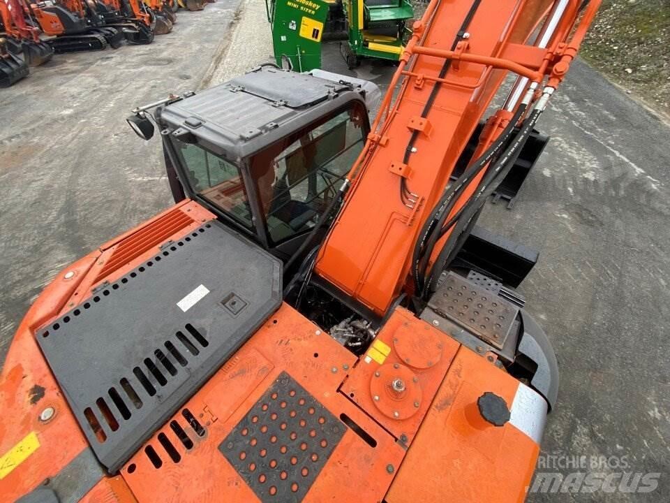 Hitachi ZX225 USBLC Roomikekskavaatorid