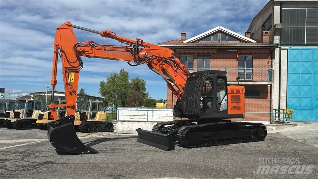 Hitachi ZX225USLC-5B Roomikekskavaatorid