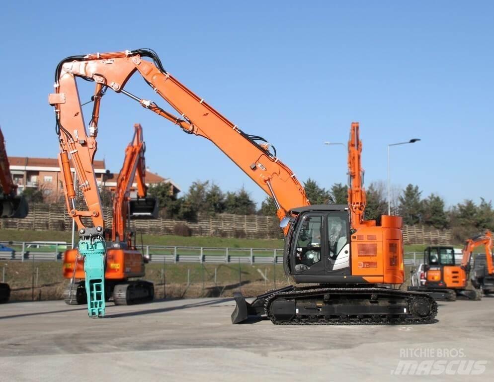 Hitachi ZX225USLC-6 Roomikekskavaatorid