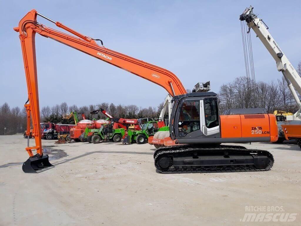 Hitachi ZX250LCN -3 SLF Roomikekskavaatorid