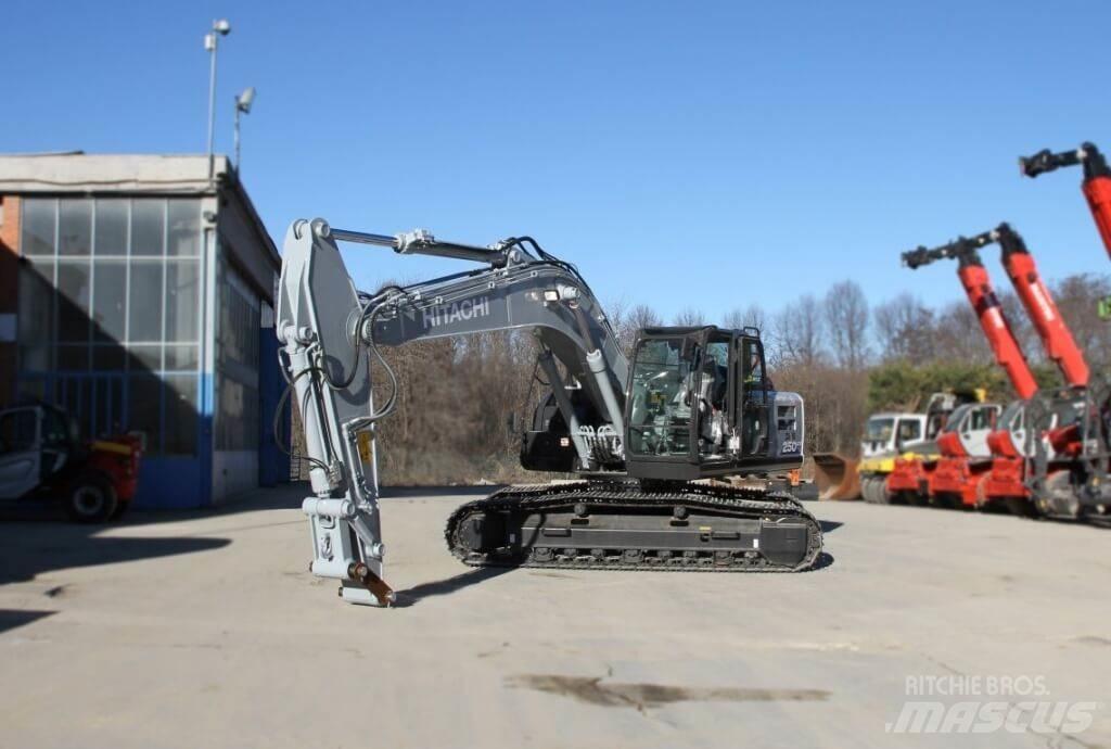 Hitachi ZX250LCN-6 Metsaekskavaatorid