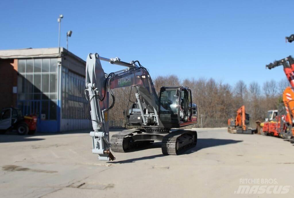 Hitachi ZX250LCN-6 Metsaekskavaatorid