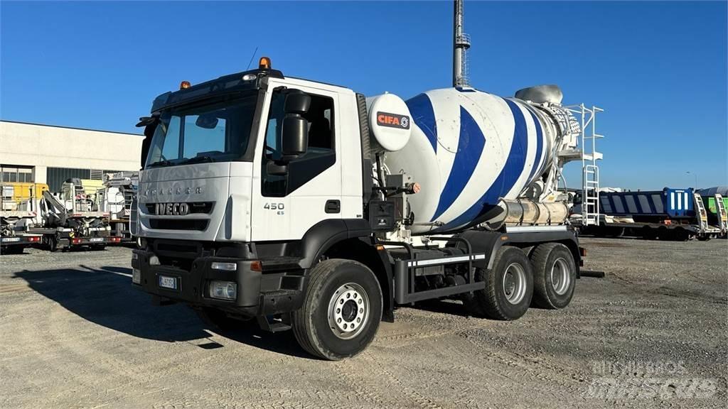 Iveco Trakker 450 6X4 Betooniveokid