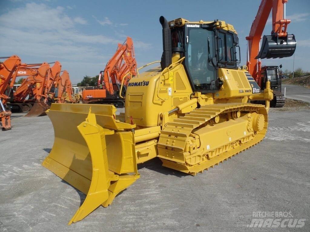 Komatsu D61 EXi Buldooserid