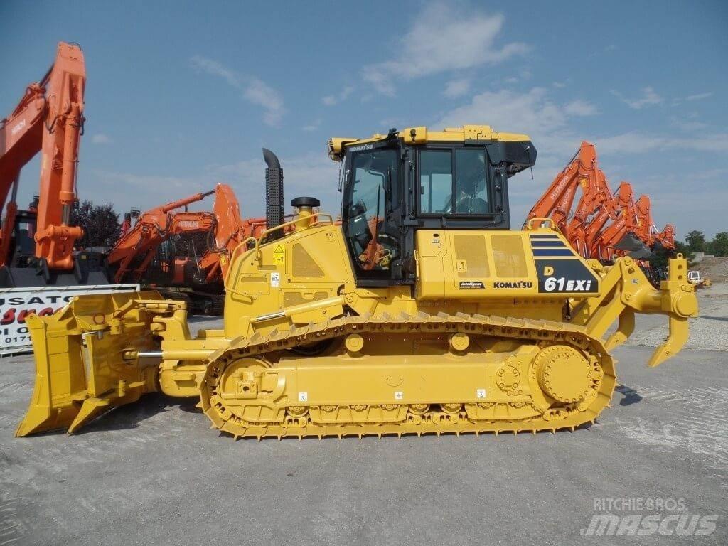 Komatsu D61 EXi Buldooserid