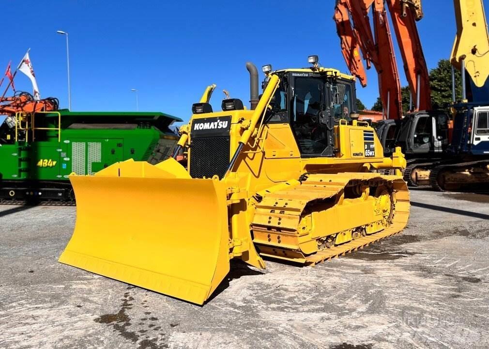 Komatsu D65 Buldooserid