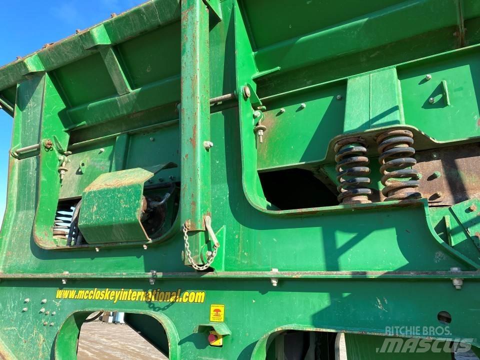 McCloskey J40 V2 Veskid