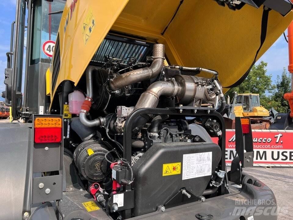New Holland W110D Rataslaadurid