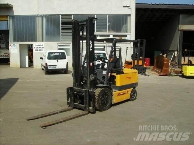 TCM VM400 FB30 Elektritõstukid