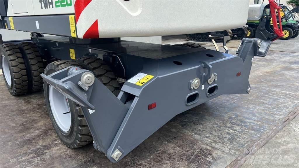 Terex TWH 220 S5 Ratasekskavaatorid