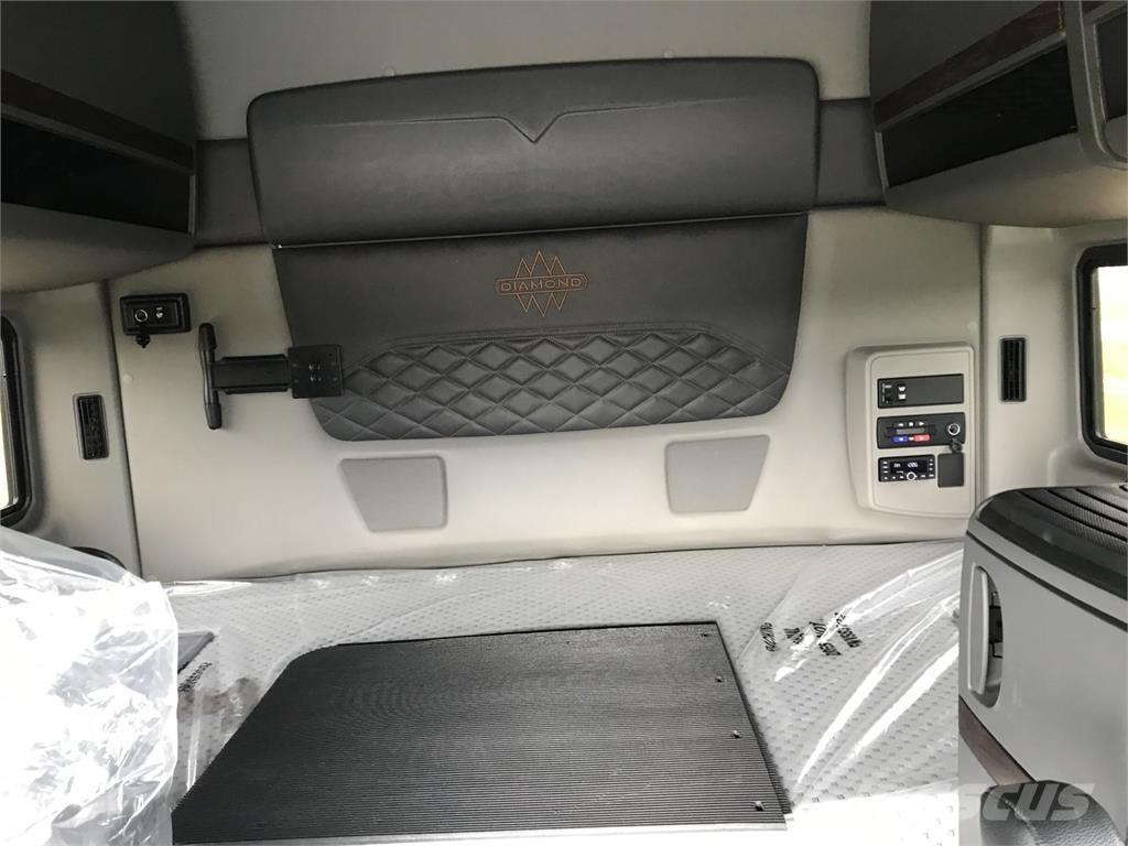 International HX Sadulveokid