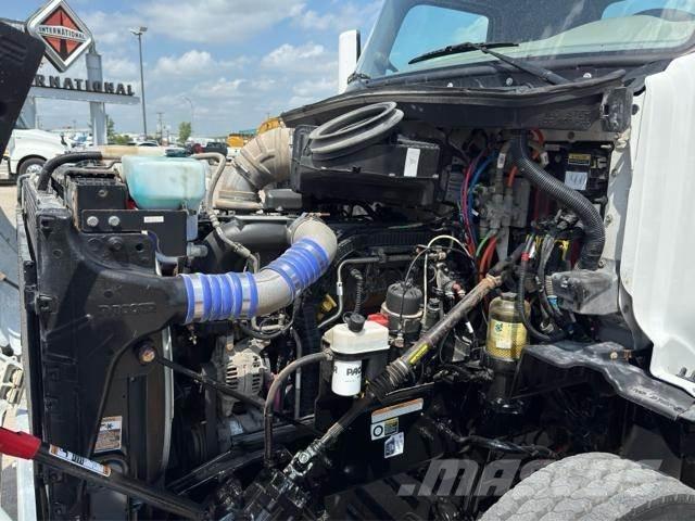 Peterbilt 567 Sadulveokid