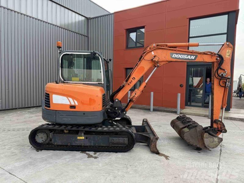 Doosan DX63 Miniekskavaatorid < 7 t