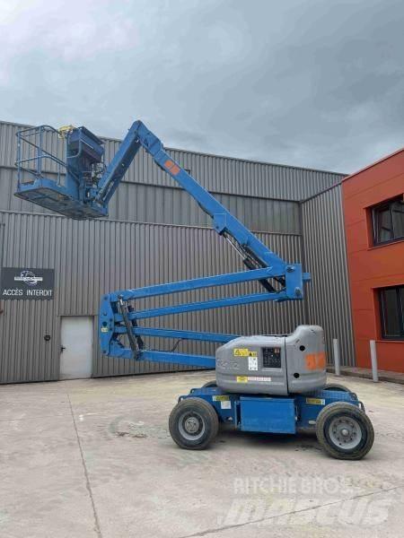 Genie Z45/25 Iseliikuvad poomtõstukid