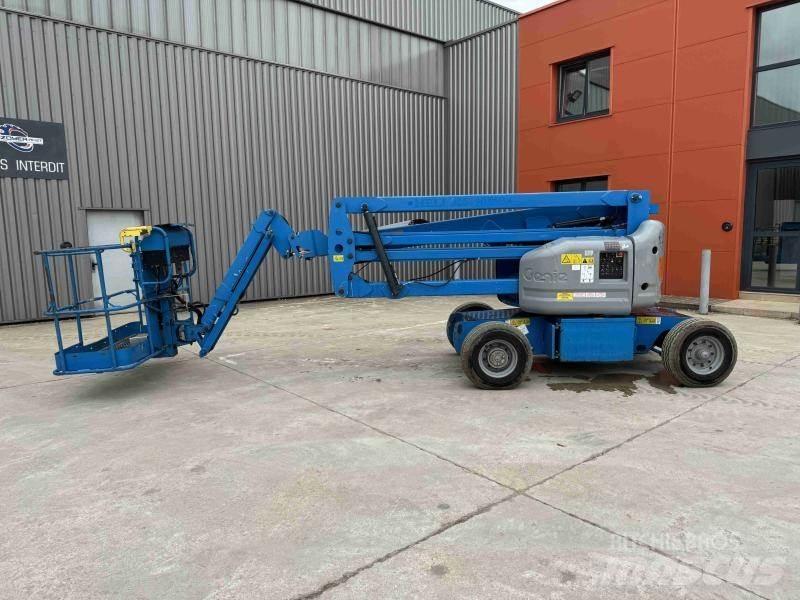 Genie Z45/25 Iseliikuvad poomtõstukid