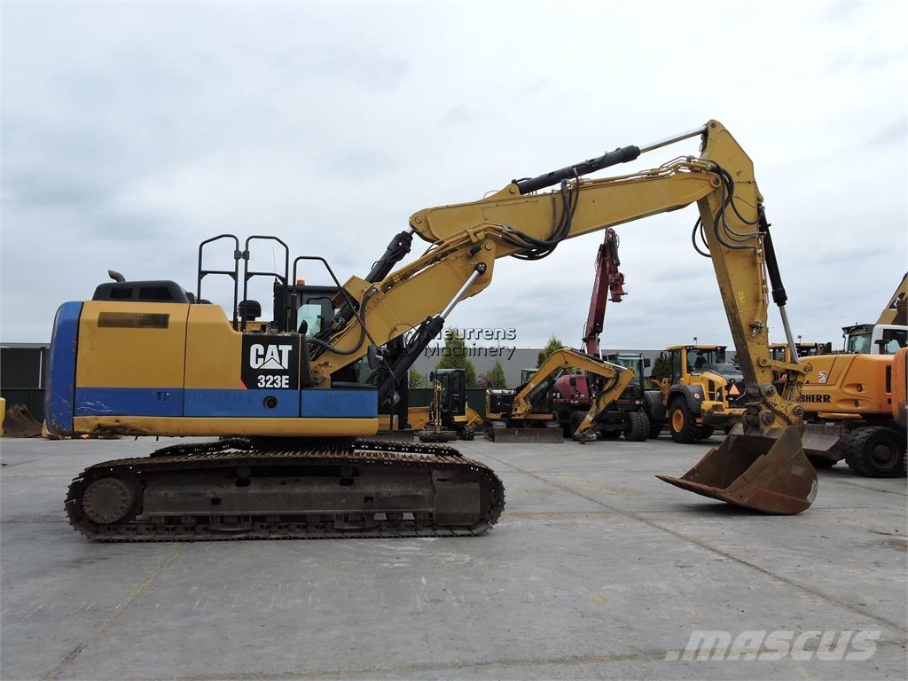 CAT 323EL Roomikekskavaatorid