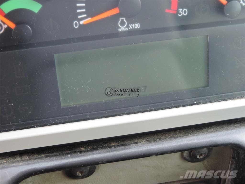 CAT 745C TAILGATE Liigendraamiga pinnaseveokid