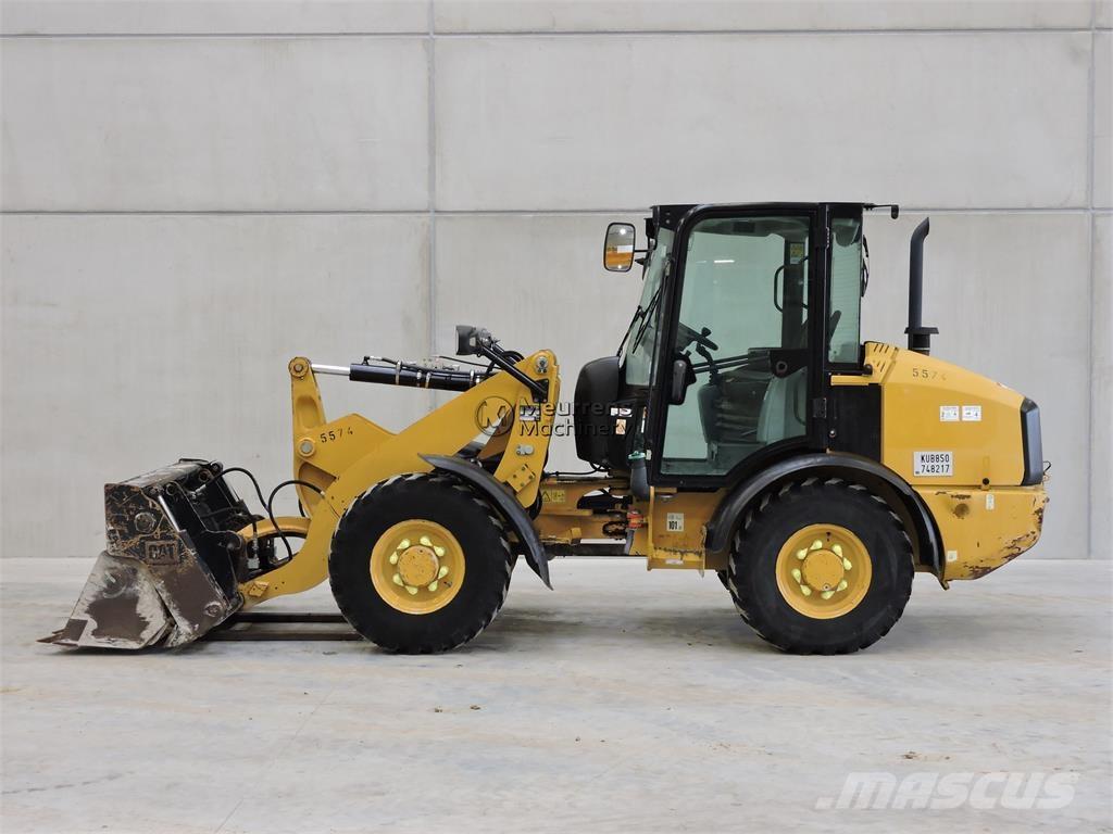 CAT 906M + FORK Rataslaadurid