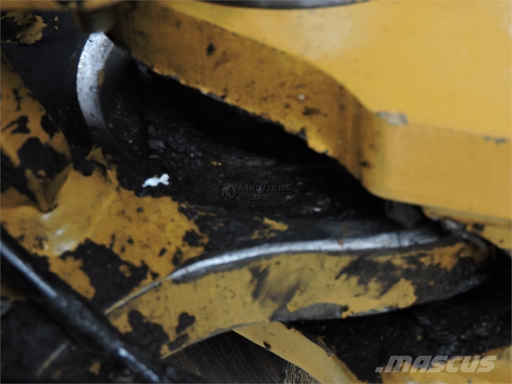 CAT 907H Rataslaadurid