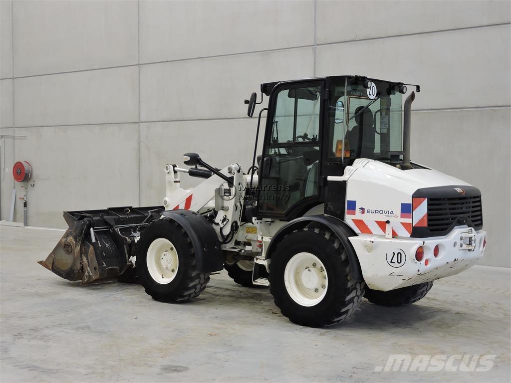 CAT 908M + FORK Rataslaadurid