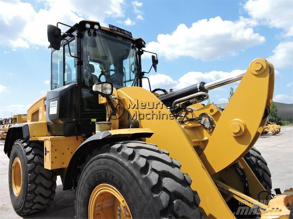 CAT 930M Rataslaadurid