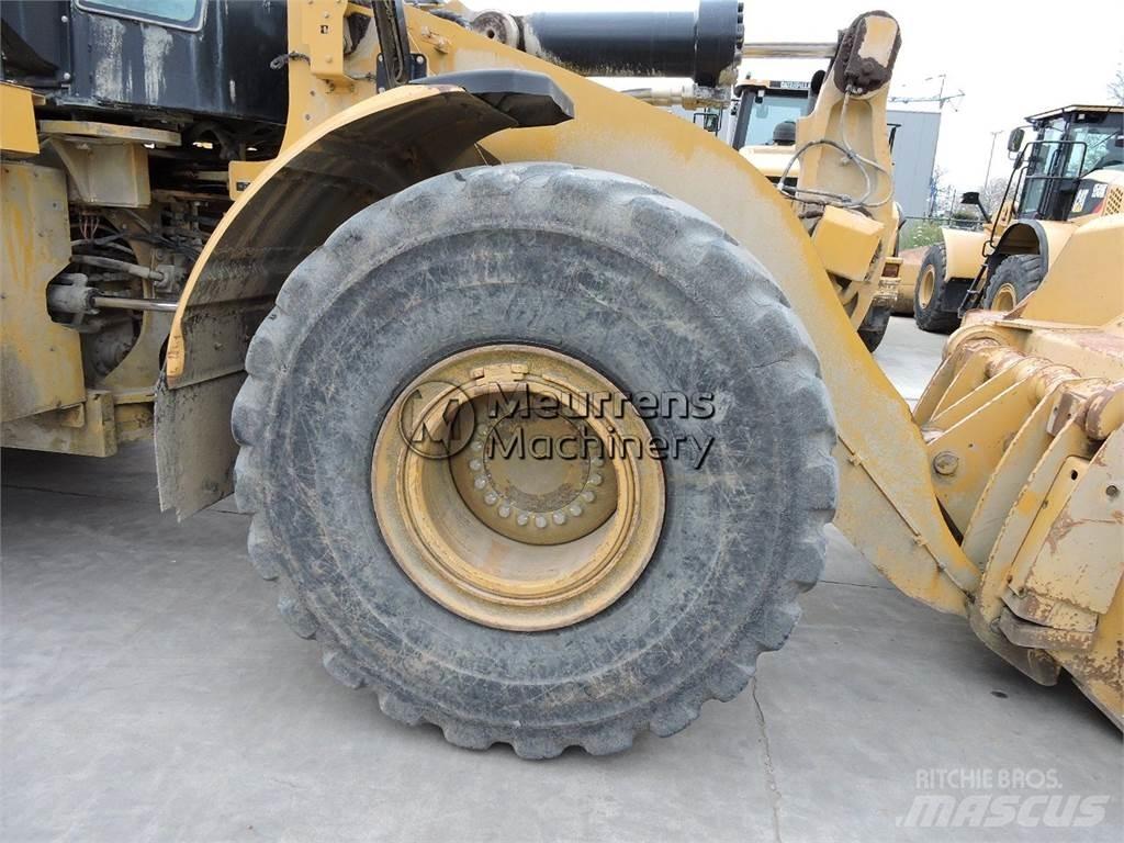 CAT 972M Rataslaadurid