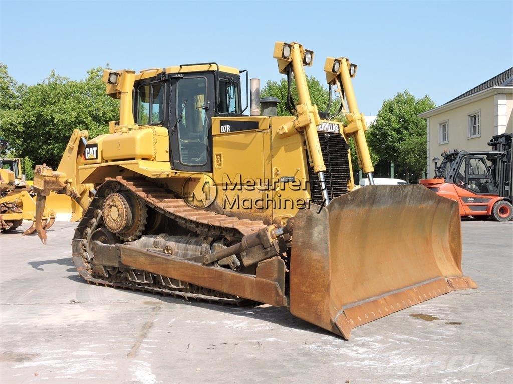 CAT D7R Buldooserid