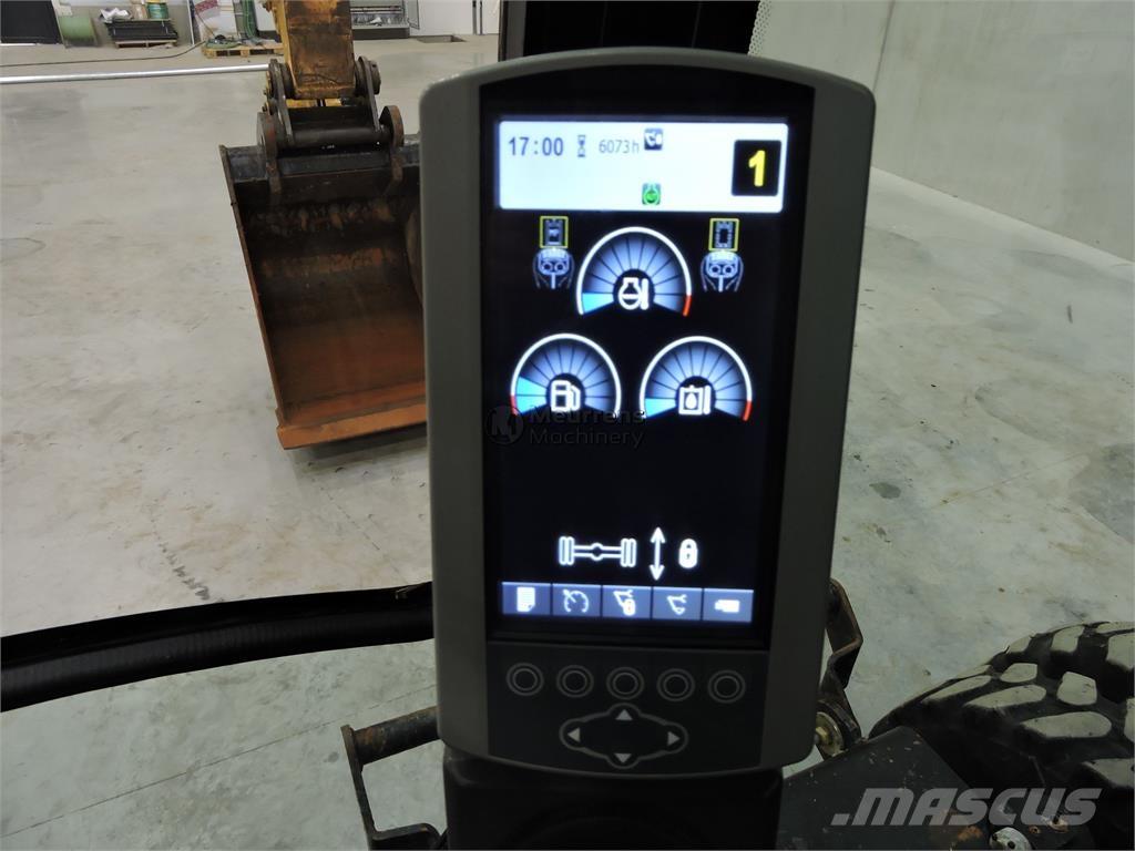 CAT M322D Ratasekskavaatorid