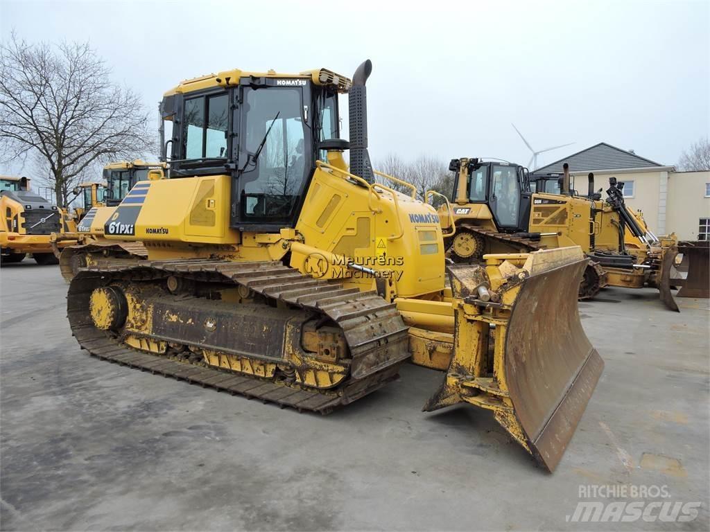 Komatsu D61PXi-23 Buldooserid