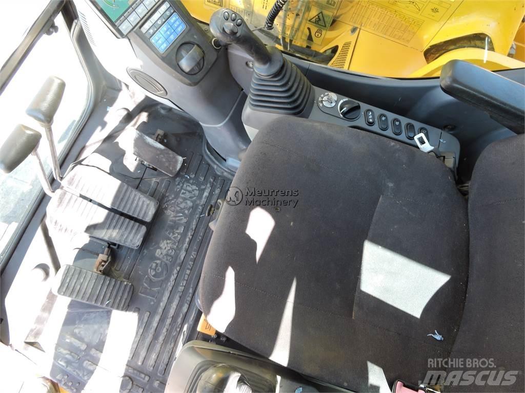 Komatsu PC228 Roomikekskavaatorid